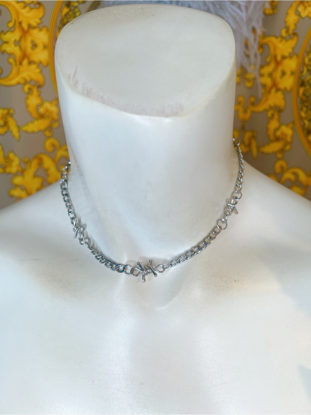 Silver vintage Choker 14” to 16” spiky knot necklace - Picture 2 of 7
